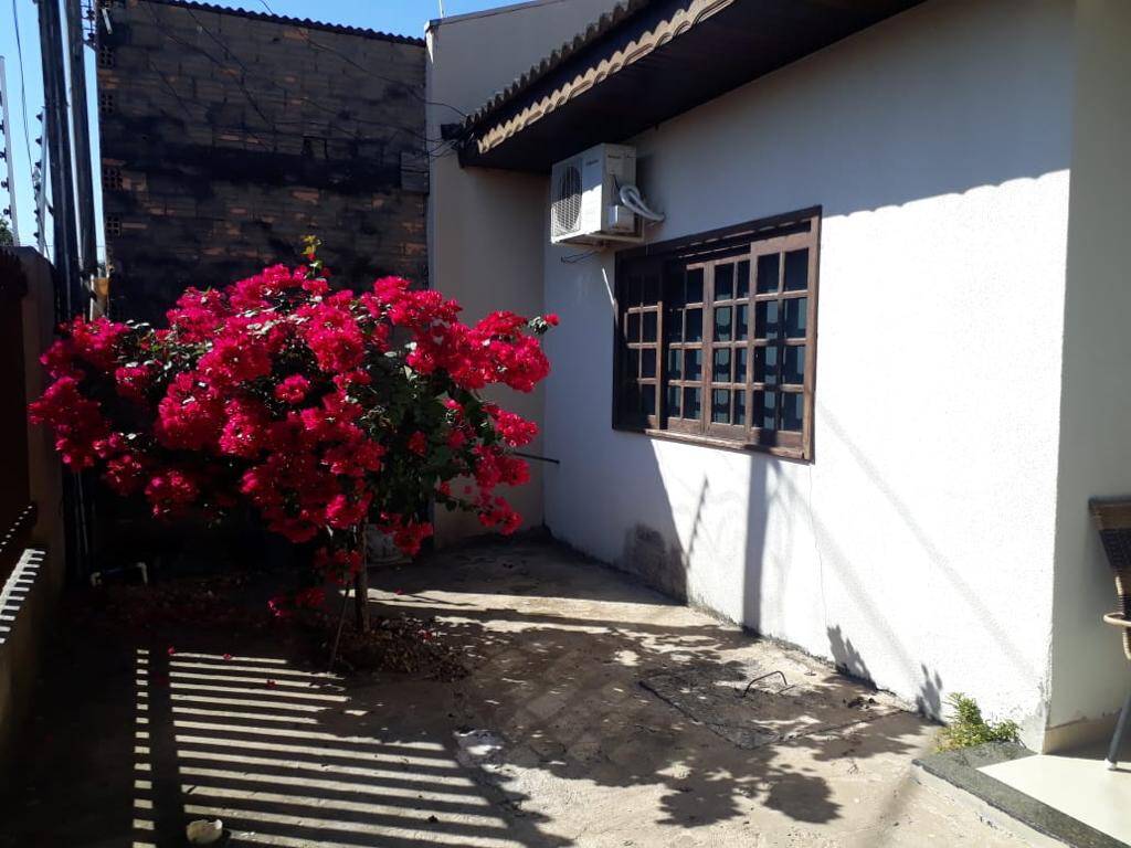 Casa à venda e aluguel com 3 quartos, 240m² - Foto 6