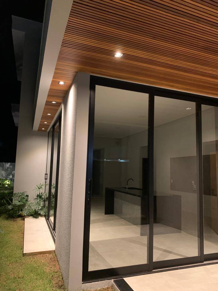 Casa à venda com 3 quartos, 238m² - Foto 8