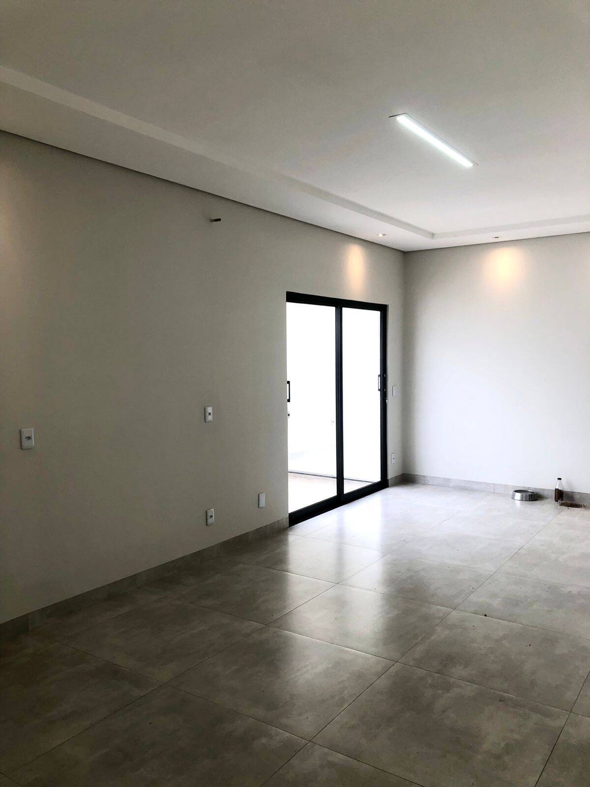 Casa à venda com 1 quarto, 154m² - Foto 2