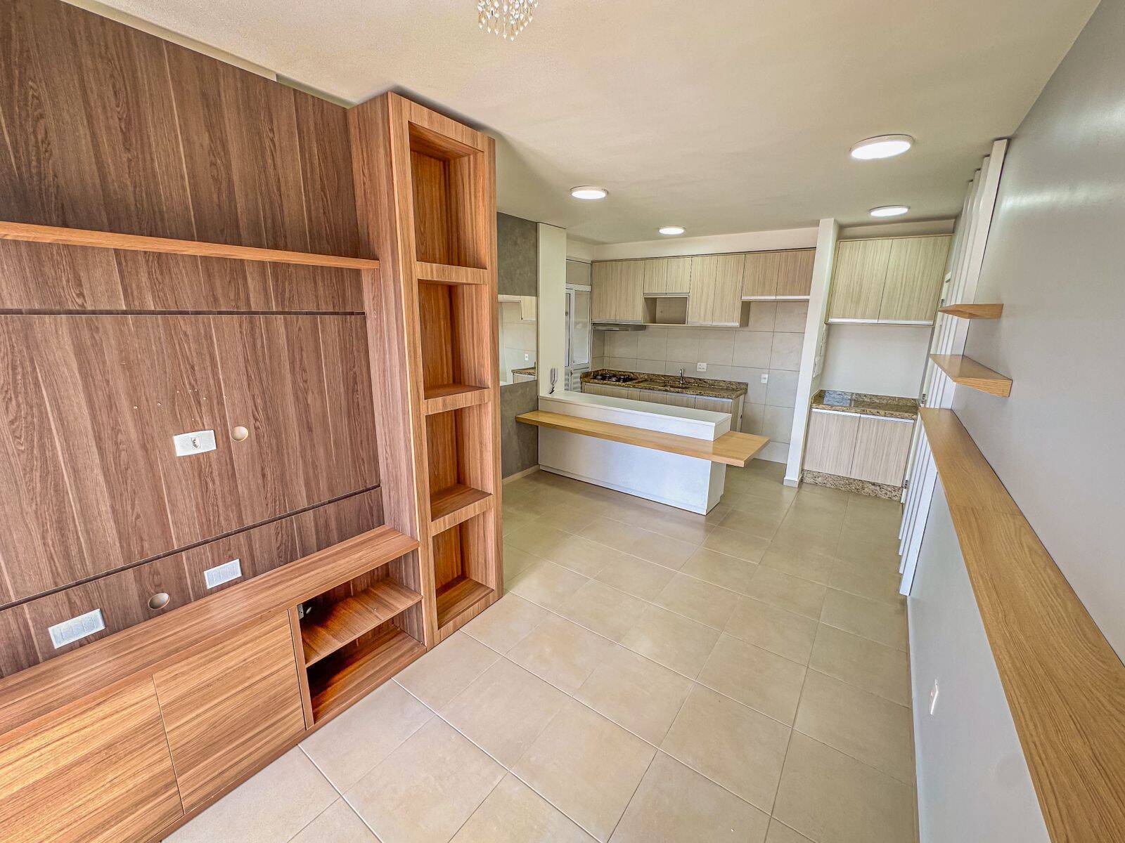 Apartamento à venda com 3 quartos, 71370m² - Foto 9