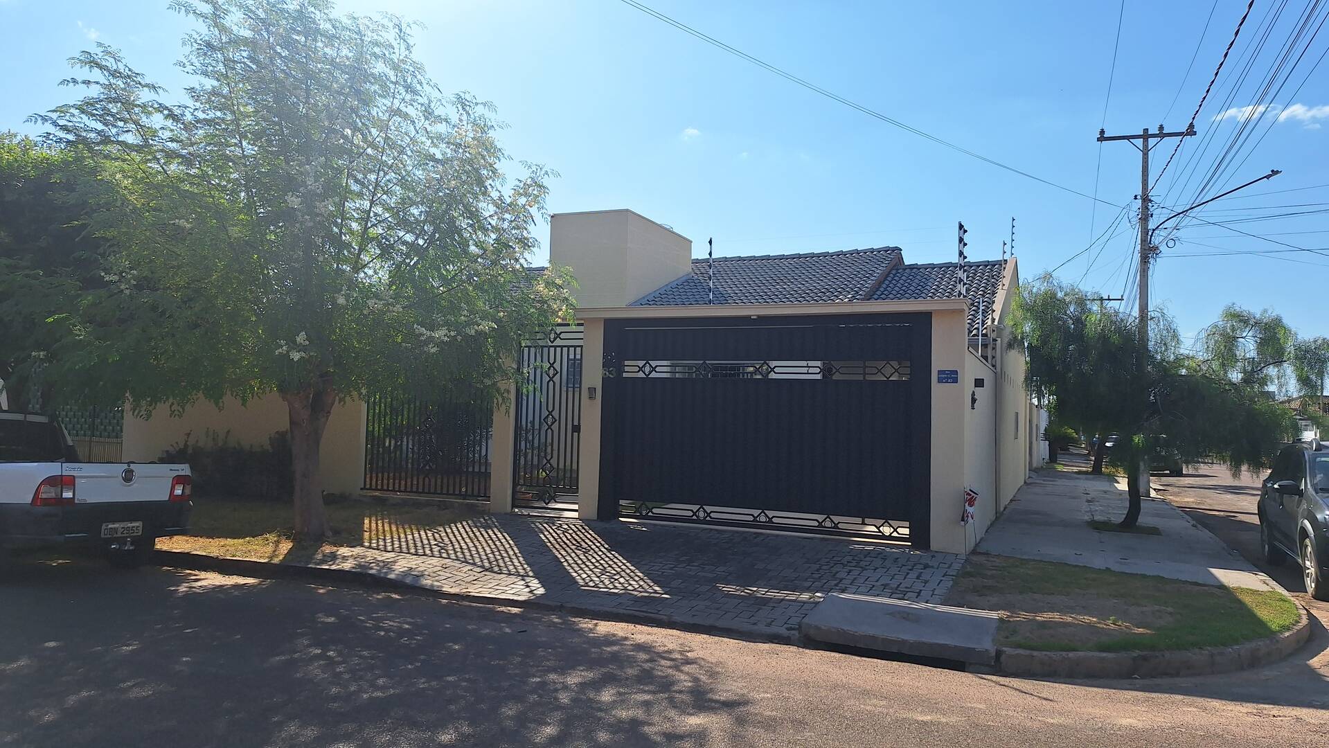 Casa à venda com 3 quartos, 300m² - Foto 1