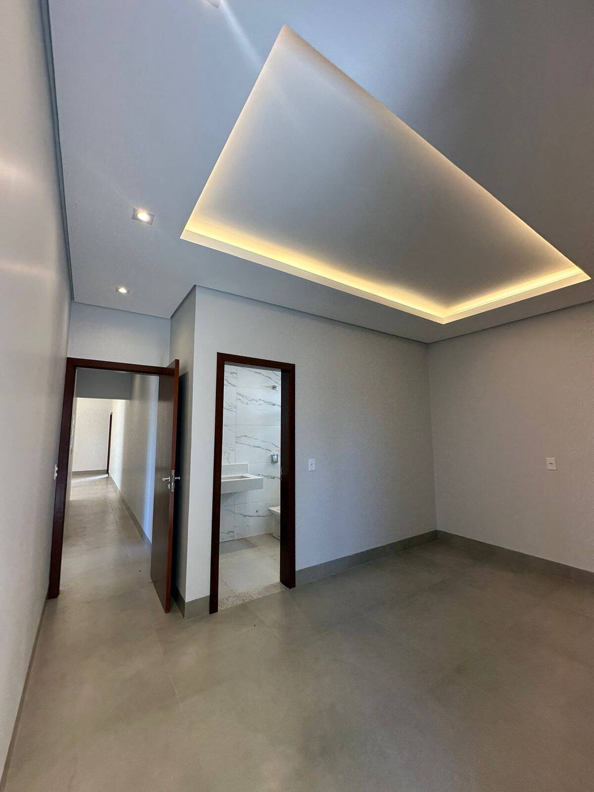 Casa à venda com 3 quartos, 240m² - Foto 5