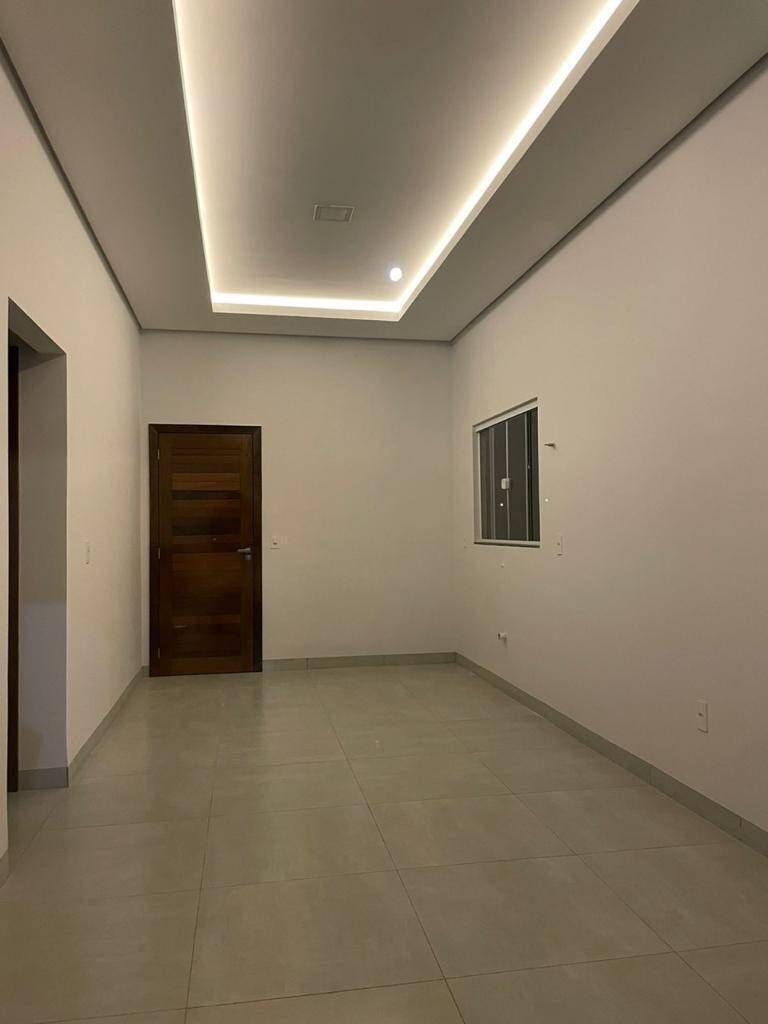 Casa à venda com 2 quartos, 87m² - Foto 2