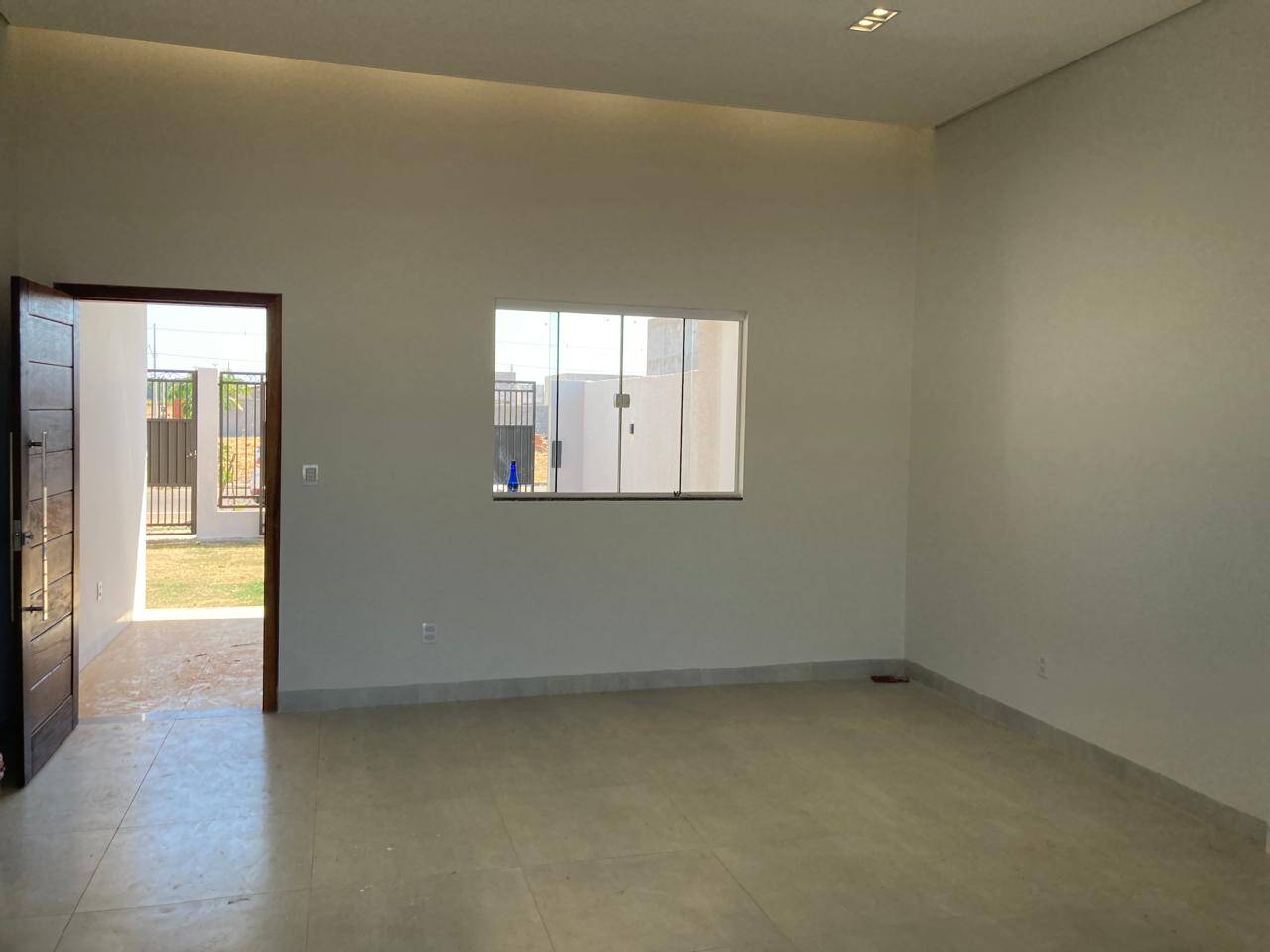 Casa à venda com 2 quartos, 300m² - Foto 4