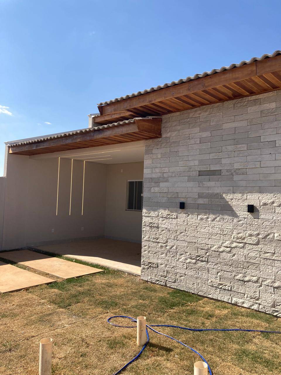 Casa à venda com 2 quartos, 300m² - Foto 3