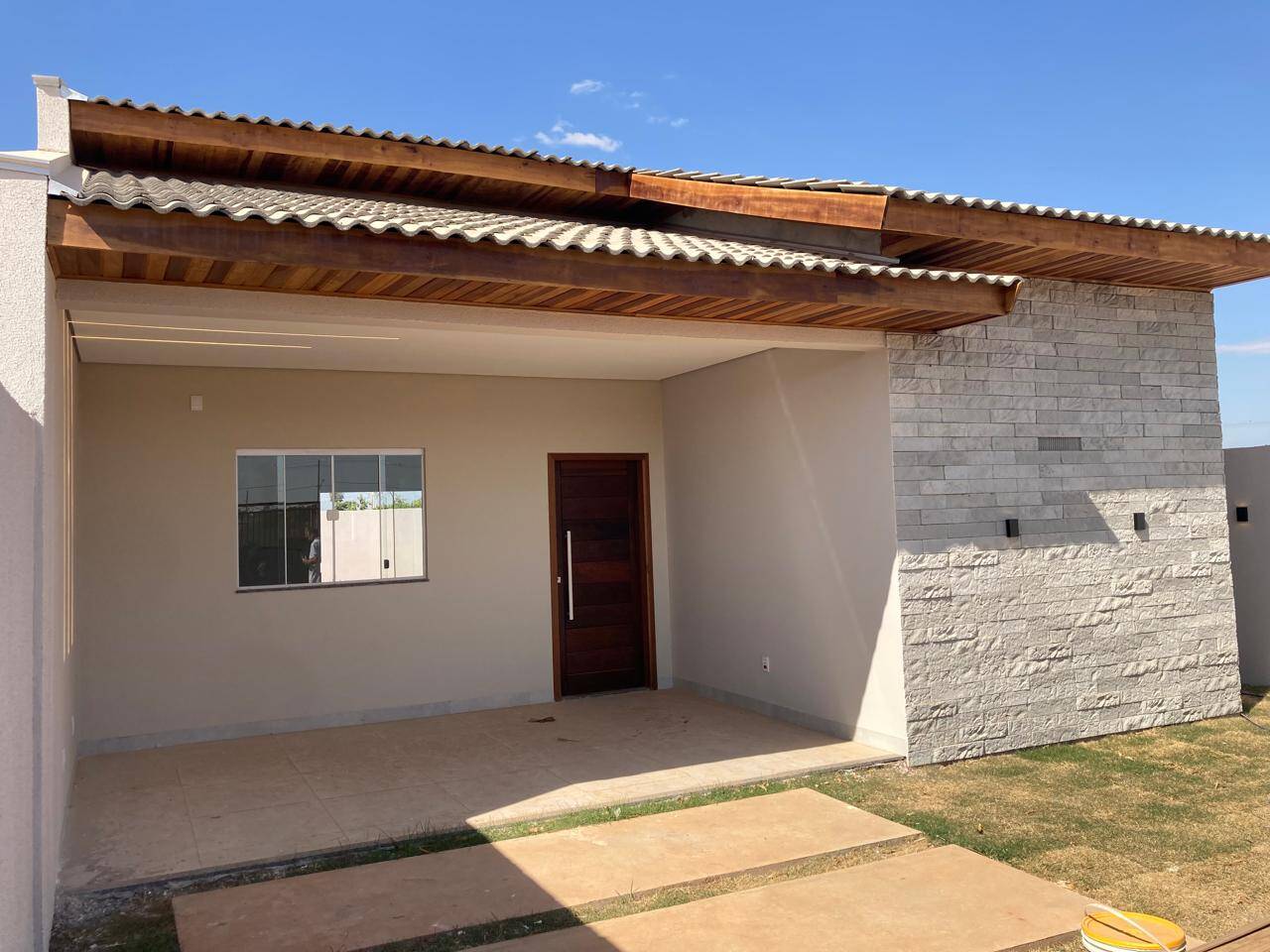 Casa à venda com 2 quartos, 300m² - Foto 2