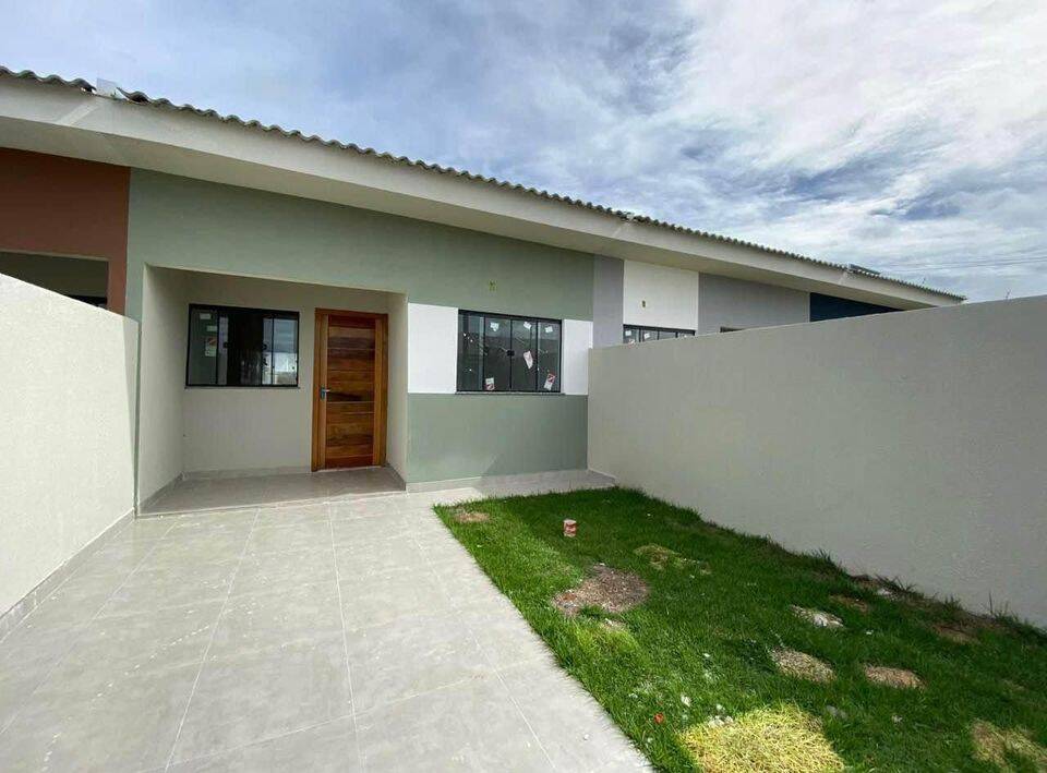 Casa à venda com 2 quartos, 54m² - Foto 1