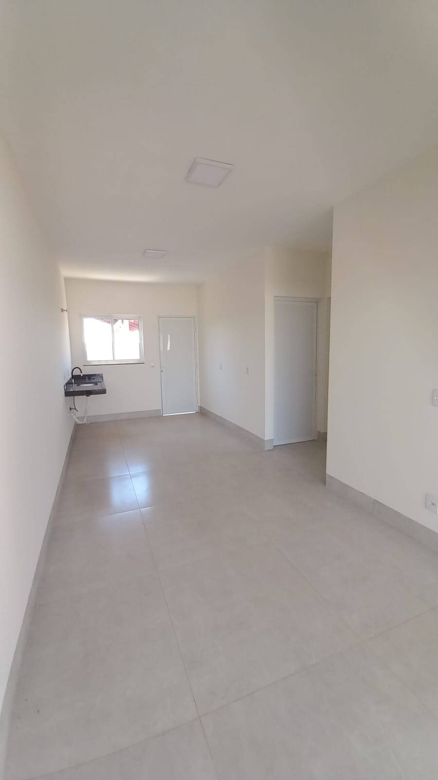 Casa à venda com 2 quartos, 300m² - Foto 3