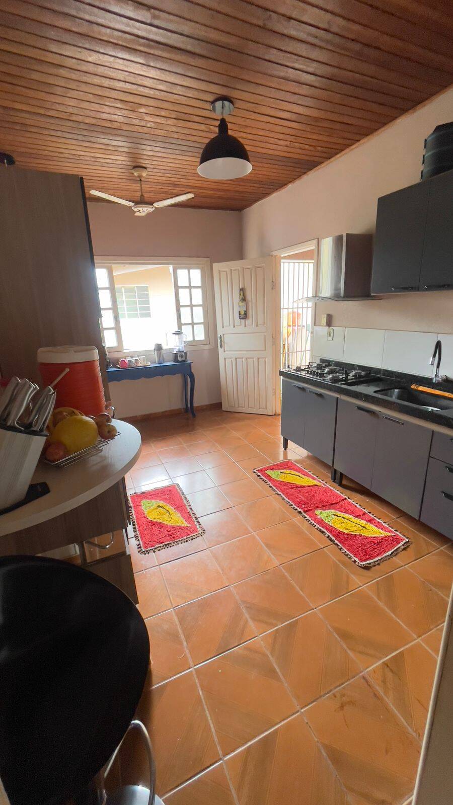 Casa à venda com 2 quartos, 90m² - Foto 3