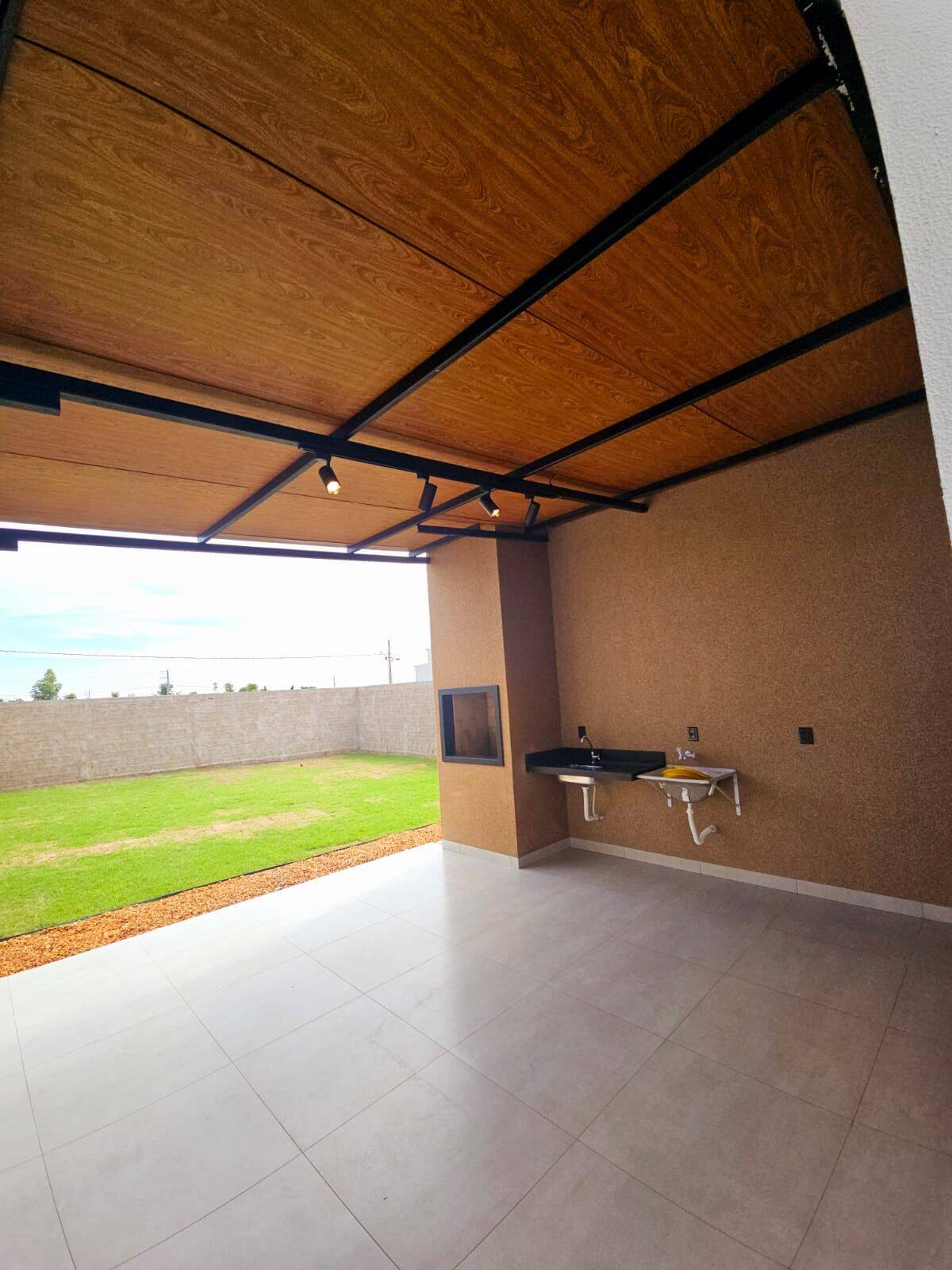 Casa à venda com 3 quartos, 90m² - Foto 4